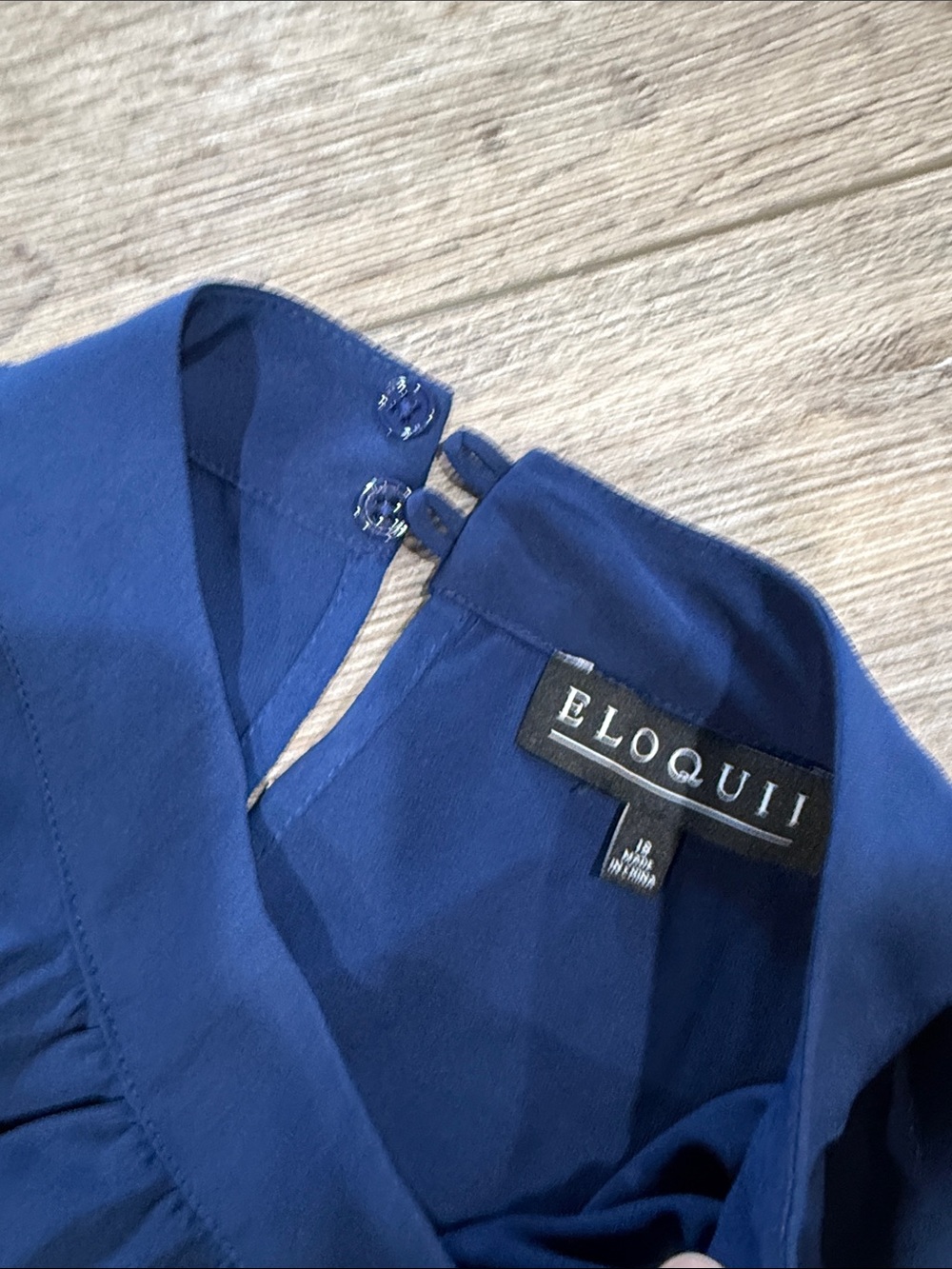 Pretty Blue Top - Picture 2 of 4